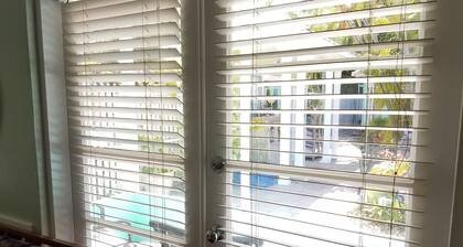 Alexander Palms Court