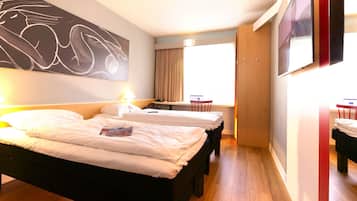 1 dormitorio, escritorio, cortinas opacas y sistema de insonorización