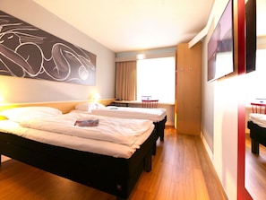 1 Schlafzimmer, Schreibtisch, Verdunkelungsvorhänge