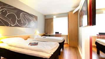 Standardzimmer, 2 Einzelbetten | Schreibtisch, Verdunkelungsvorhänge, schallisolierte Zimmer