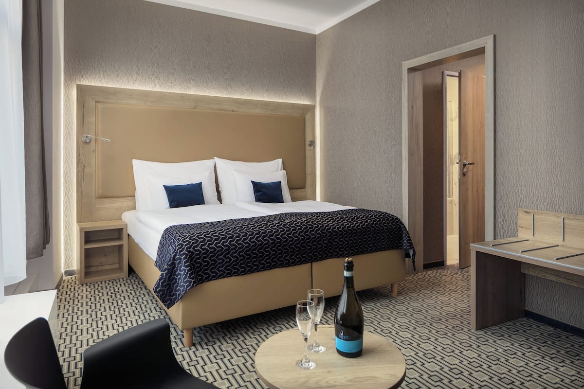 Chambre Standard Double ou avec lits jumeaux