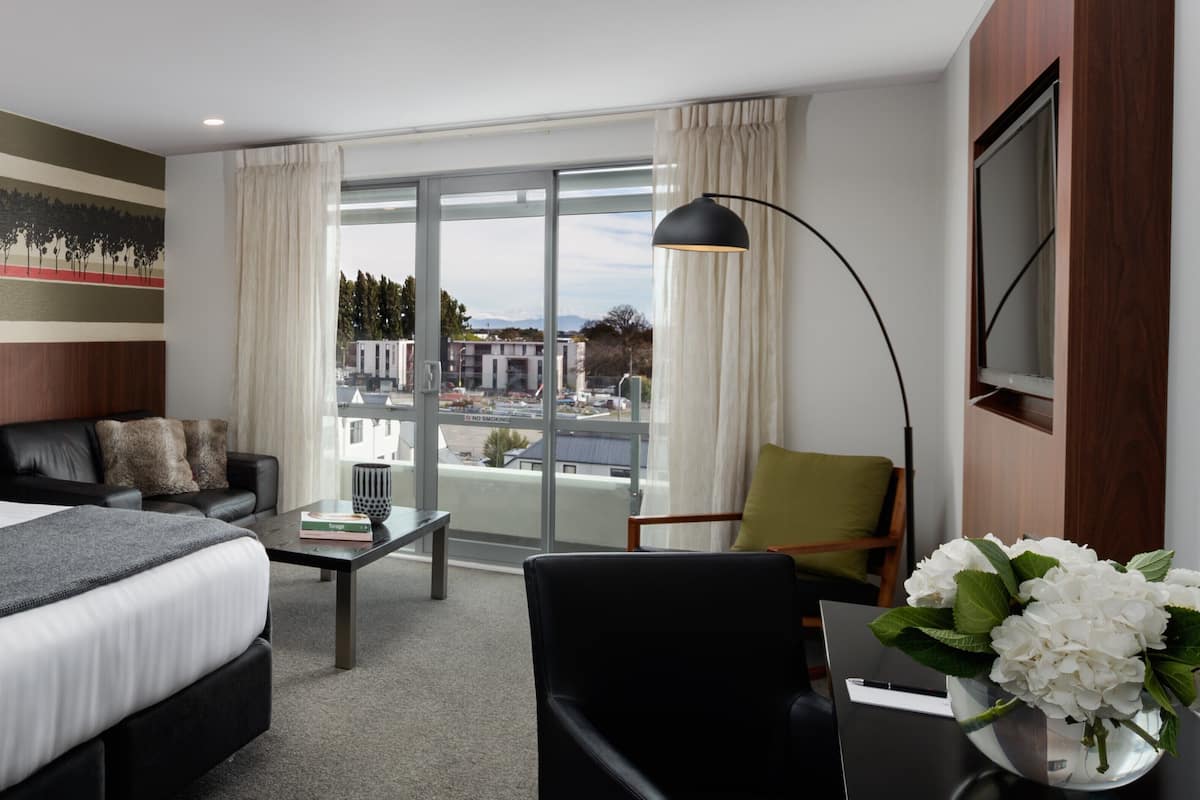 premier exclusive | 1 bedroom, minibar, in-room safe, desk