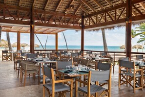 14 restaurants; breakfast, lunch, and dinner served - Sunscape Coco Punta Cana - All Inclusive (Punta Cana)
