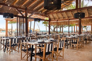 14 restaurants, breakfast, lunch, dinner served; international cuisine