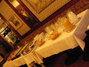 Daily continental breakfast (CHF 20 per person)