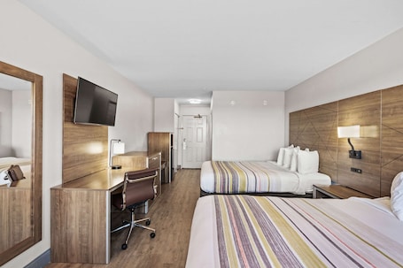 Country Inn Suites by Radisson, Myrtle Beach, SC - Image 13