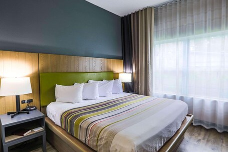 Country Inn Suites by Radisson, Myrtle Beach, SC - Image 27