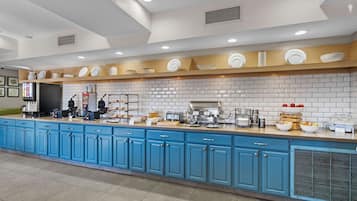 Free daily buffet breakfast