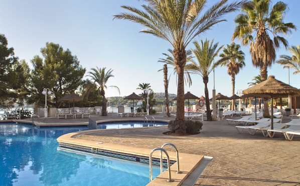 Indoor pool, 2 outdoor pools, pool umbrellas, sun loungers