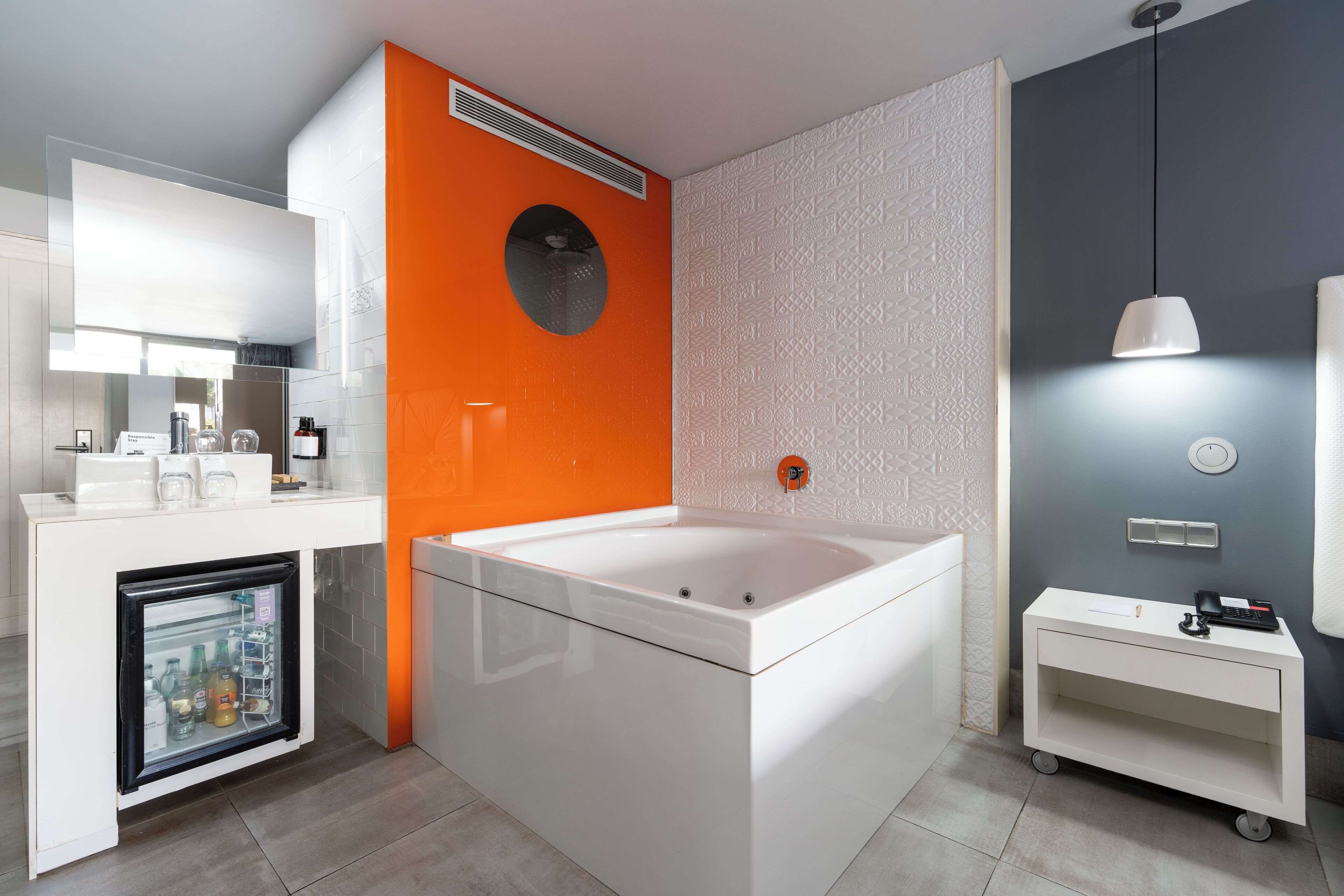 Deluxe Room, Hot Tub, Sea View | Premium bedding, minibar, desk, blackout drapes