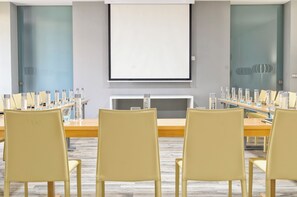 สถานที่จัดงานประชุม