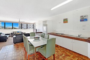 Standard Apartment, 2 Bedrooms | Living area | 32-inch LCD TV with cable channels, TV - Broadbeach Travel Inn Apartments (Broadbeach)