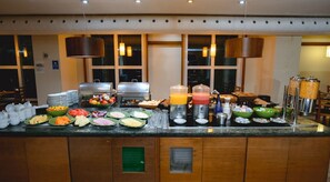 Bao gồm bữa sáng buffet hàng ngày 