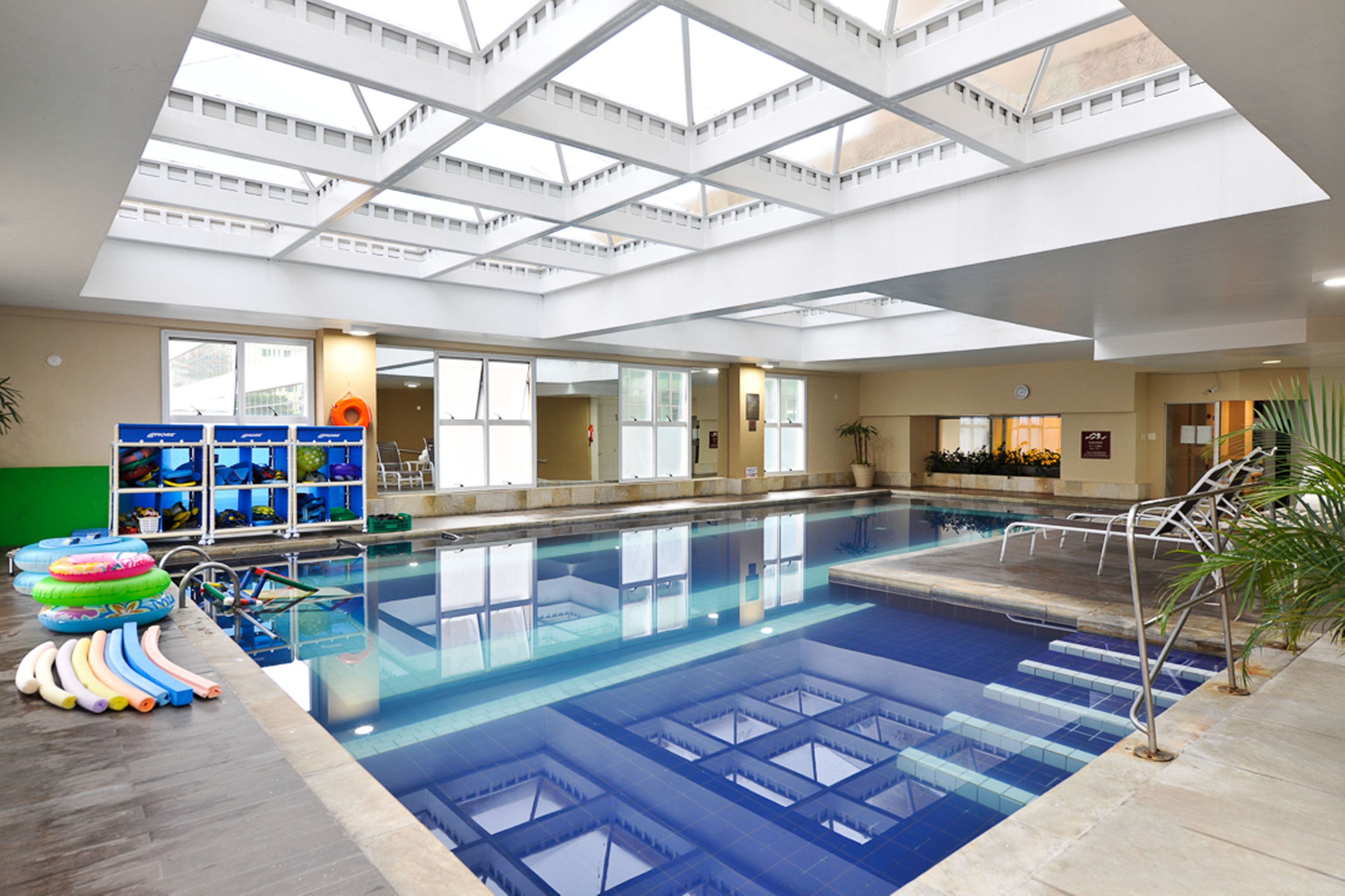 indoor pool, pool loungers