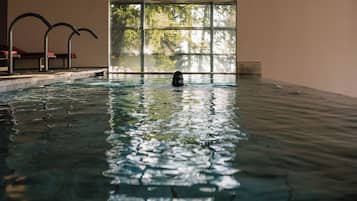 Schwimmbecken