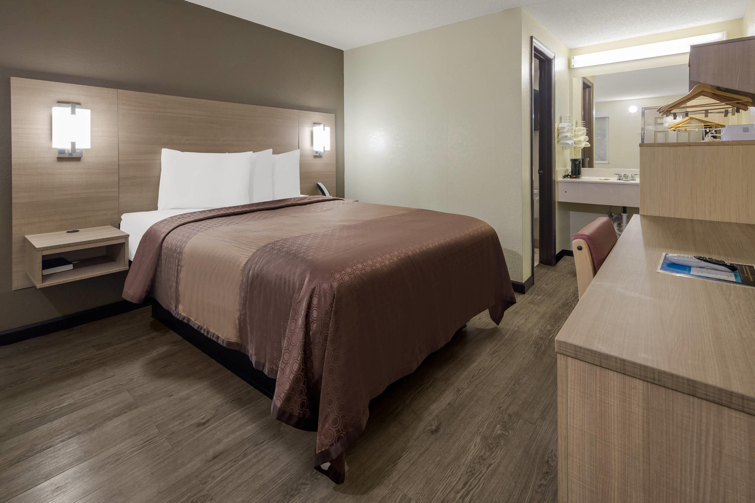 Desk, blackout drapes, free WiFi, bed sheets