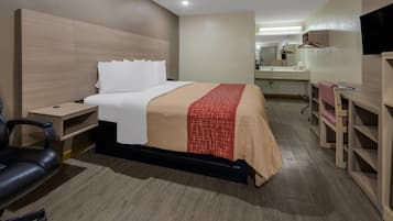 Room, 1 King Bed, Smoking