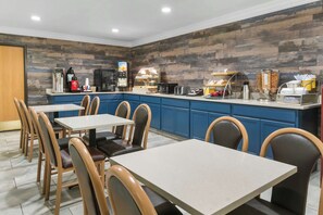 Free daily continental breakfast