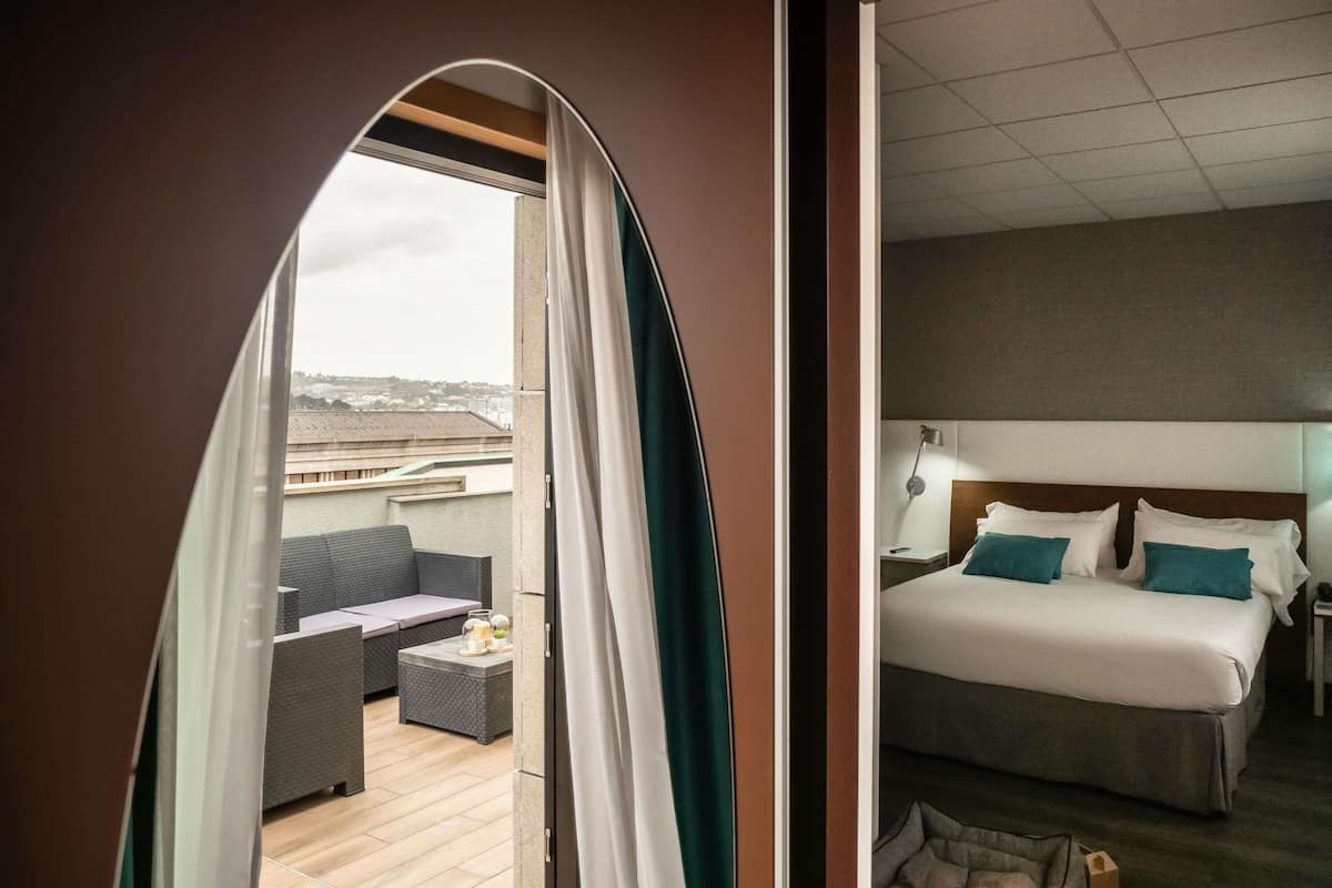 superior room, 1 double bed, terrace | down duvets, in-room safe, desk, blackout curtains