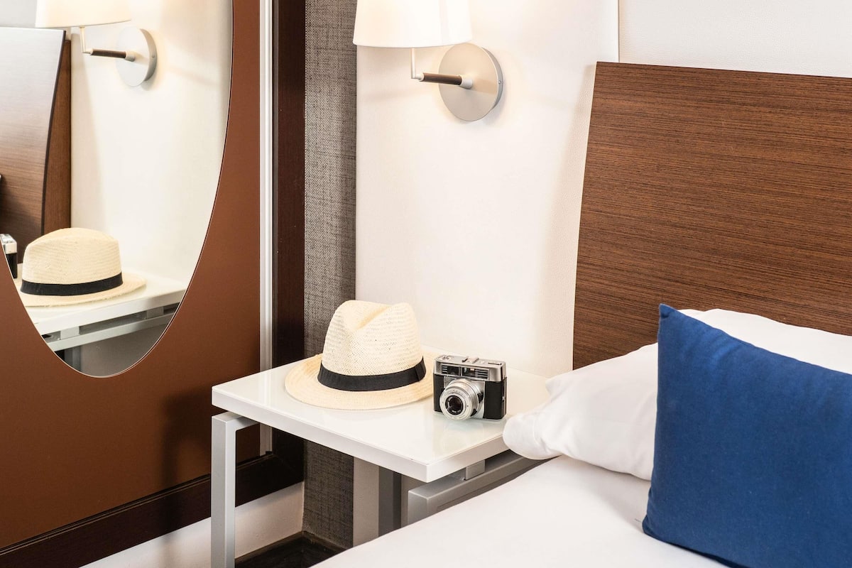 down duvets, in-room safe, desk, blackout curtains