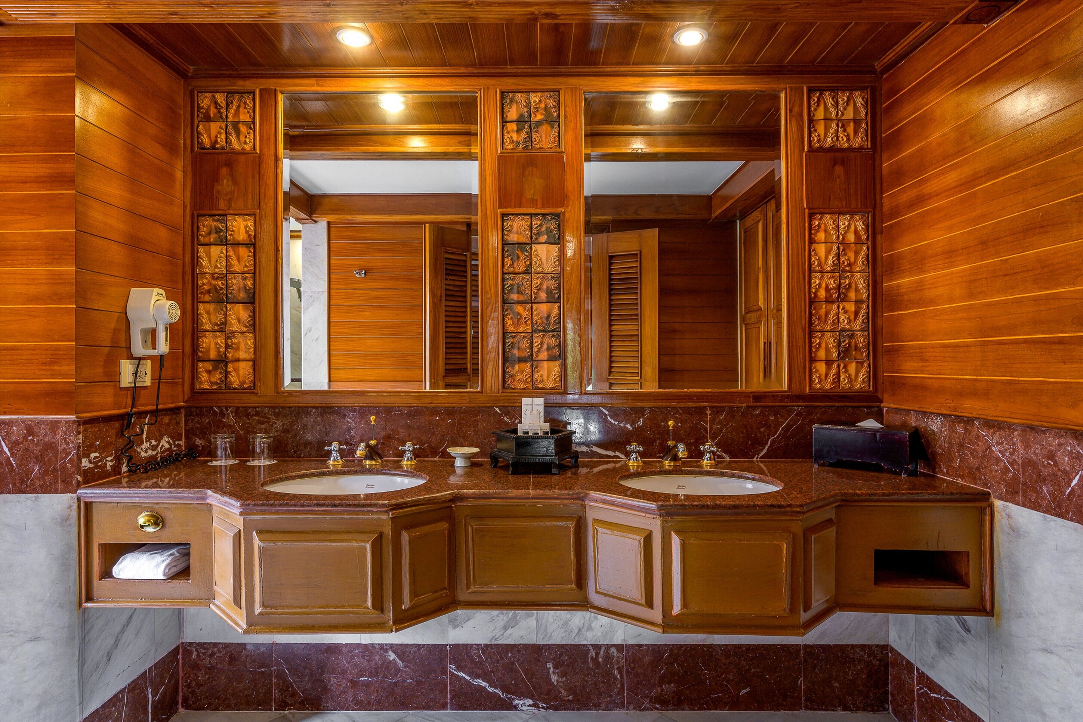 separate bathtub and shower, free toiletries, hair dryer, bathrobes