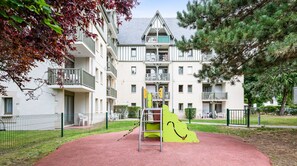 Außen-Kinderspielplatz