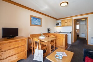 Apartment 4 people - 1 bedroom | Living area