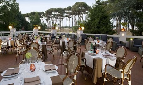 Terrace/patio. Pinewood Hotel Rome