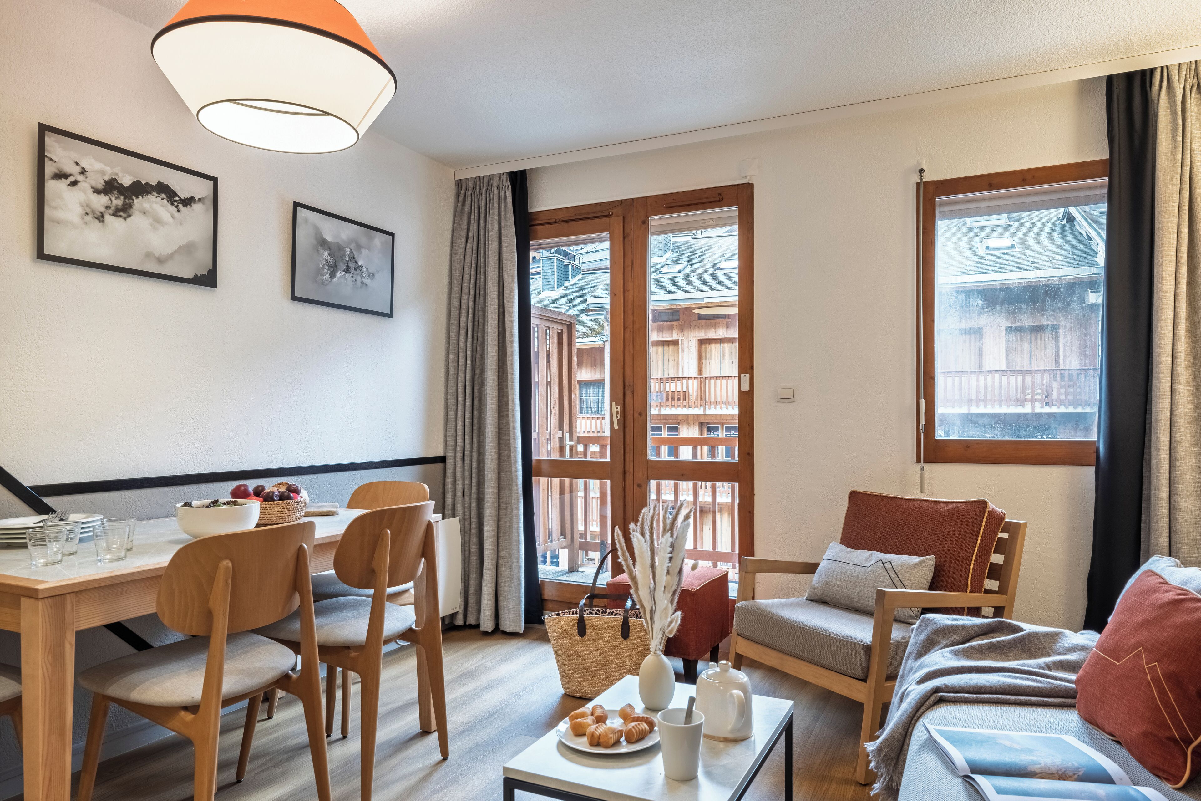 Studio 4 personnes - 1 coin nuit - rénové | Khu phòng khách | TV 