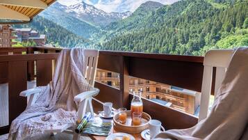 Appartement 6 personnes - 1 chambre + 1 coin nuit - Rénové | Terrace/patio