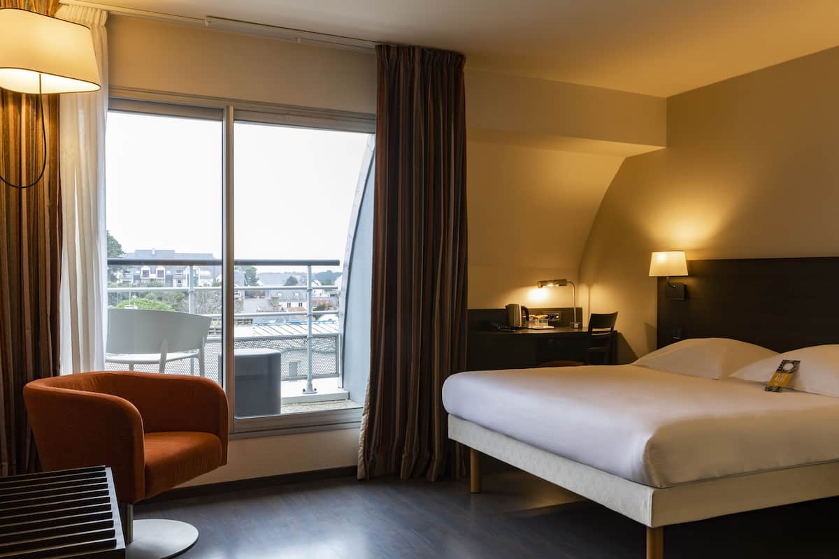 Comfort Double Room, 1 Double Bed | Desk, blackout curtains, soundproofing, iron/ironing board