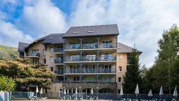 Piscina externa sazonal