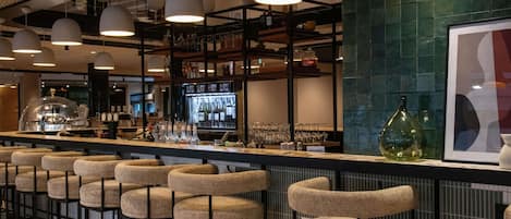 Cocktail bar