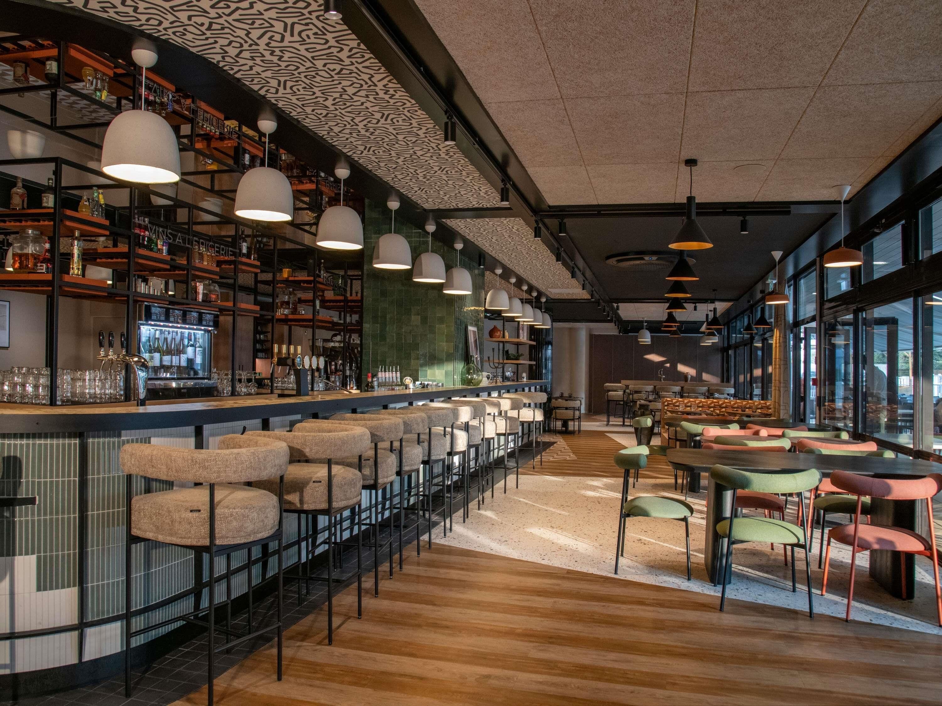 ランチ、ディナーに営業 (郷土料理)