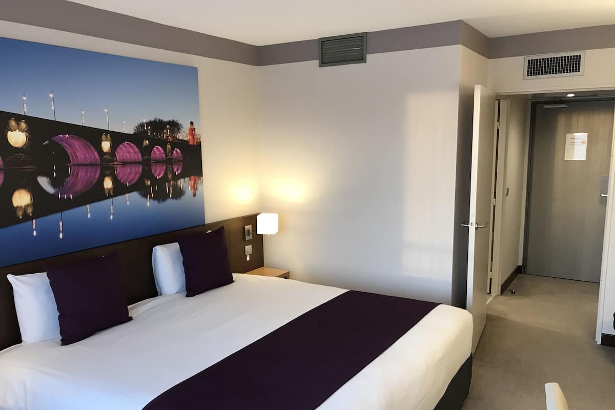 슈피리어룸, 더블침대 1개 | 미니바, 객실 내 금고, 책상, 노트북 작업 공간