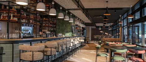 DĂźner et souper servis sur place