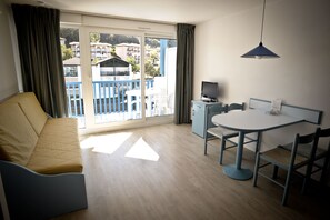 Studio (4 Persons) | Terrace/patio