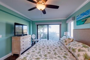 Deluxe-huoneisto, rantanäköala | Yksilöllisesti sisustettu, yksilöllisesti kalustettu, äänieristys