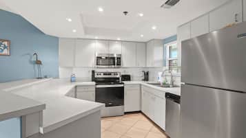 Standard Condo | Private kitchen | Full-size fridge, microwave, stovetop, dishwasher