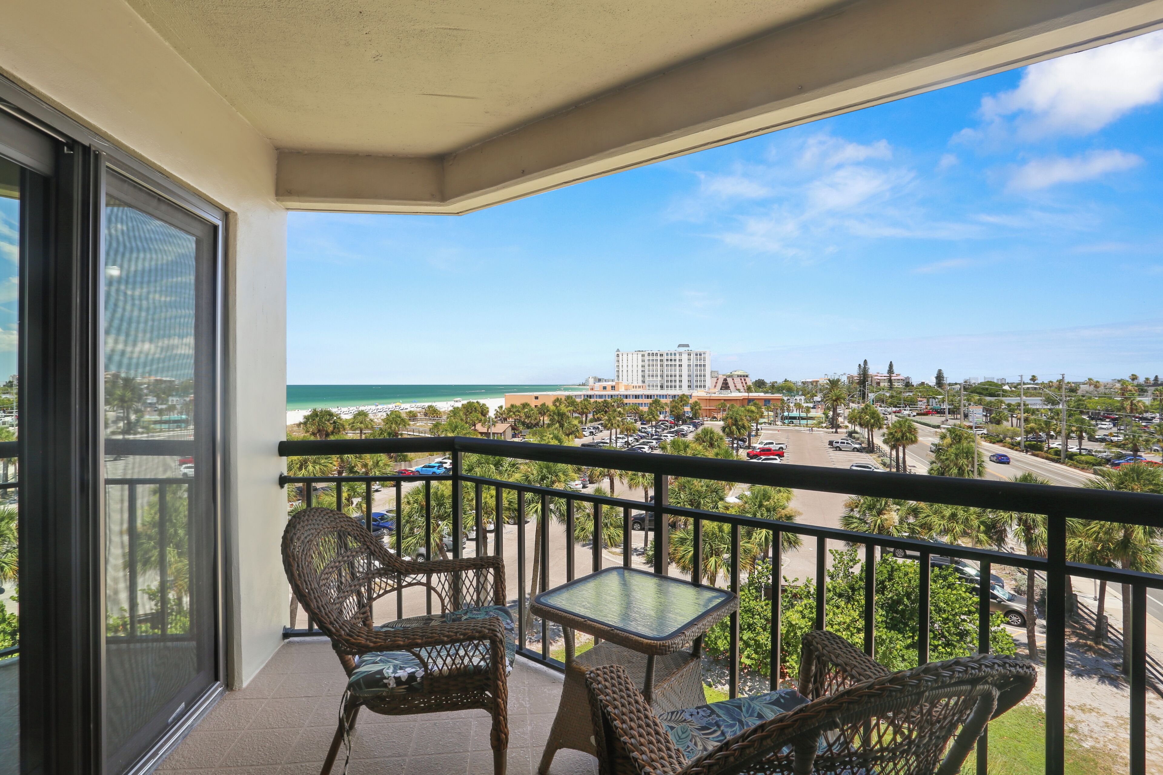 Standard Condo | Balcony view