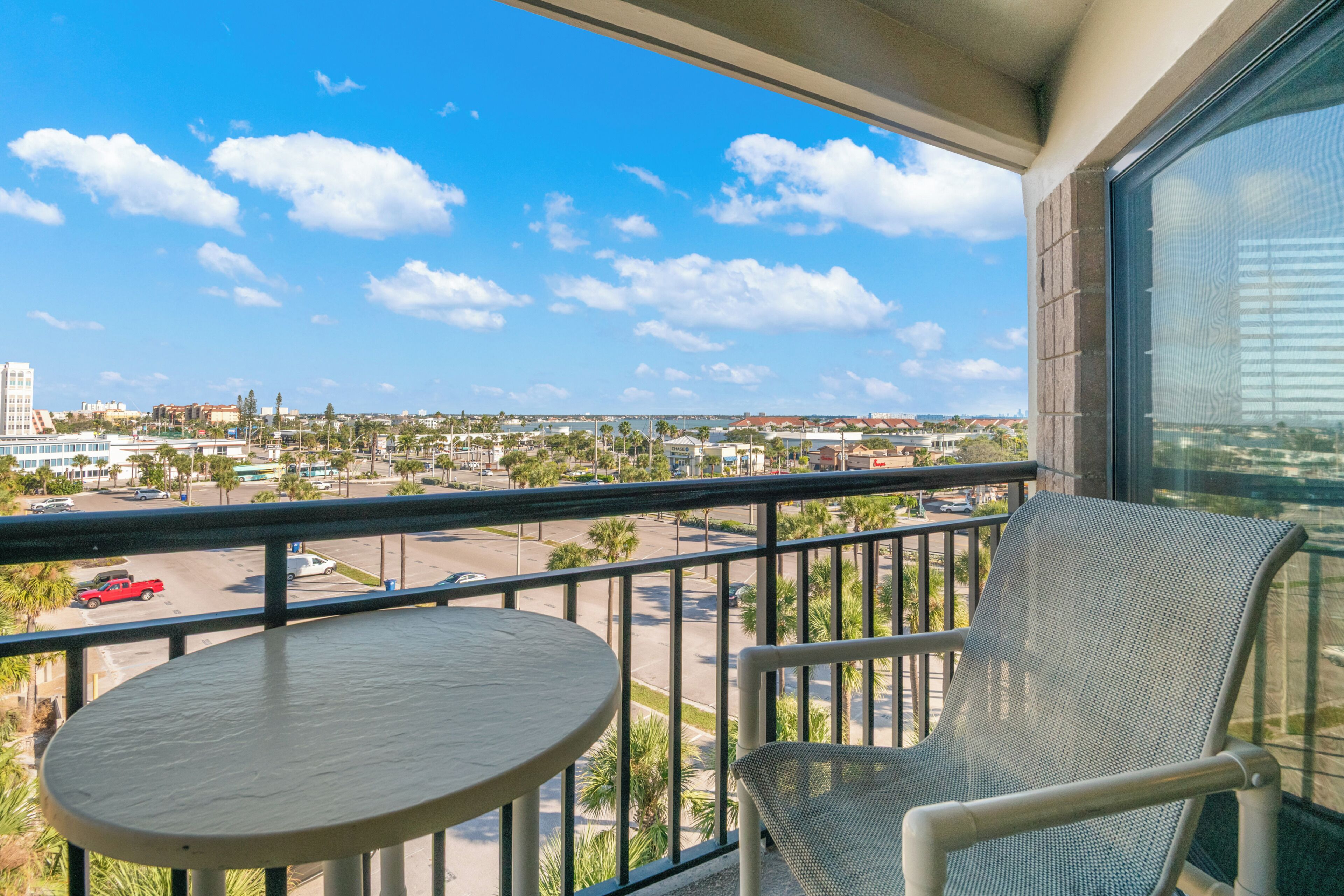 Deluxe Condo, Partial Ocean View | Pemandangan balkoni
