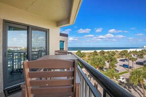 Standard Condo | Balcony view