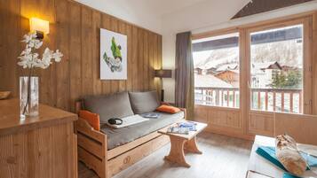 Standard - Studio 5 people - 1 mezzanine | Living area