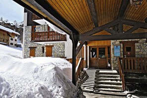 Overnatningsstedets indgangsparti