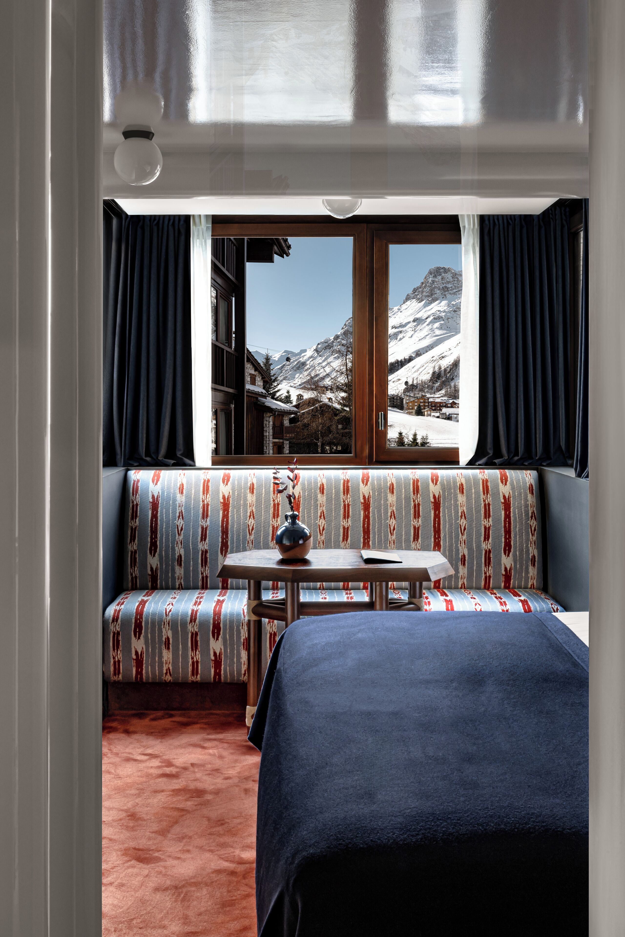 Habitación (Val d&#x27;Isère) | Ropa de cama de alta calidad y minibar 
