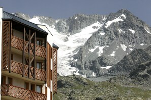 Aerial view - Pierre & Vacances Résidence Les Temples du Soleil (Les Belleville)