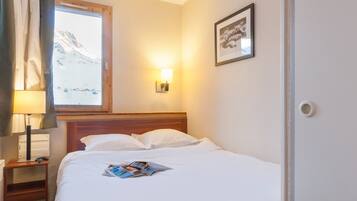 Apartment 5 people - 1 bedroom | Cribs/infant beds, free WiFi, bed sheets