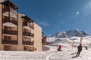 Skiing