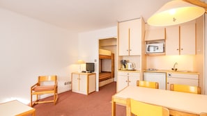 Studio for 4 | Private kitchenette | Fridge, microwave, oven, stovetop
