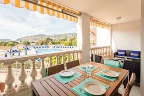 Apartment 7 people - 2 bedrooms - Spacious terrace - Sea view - Air-conditioned | View from room